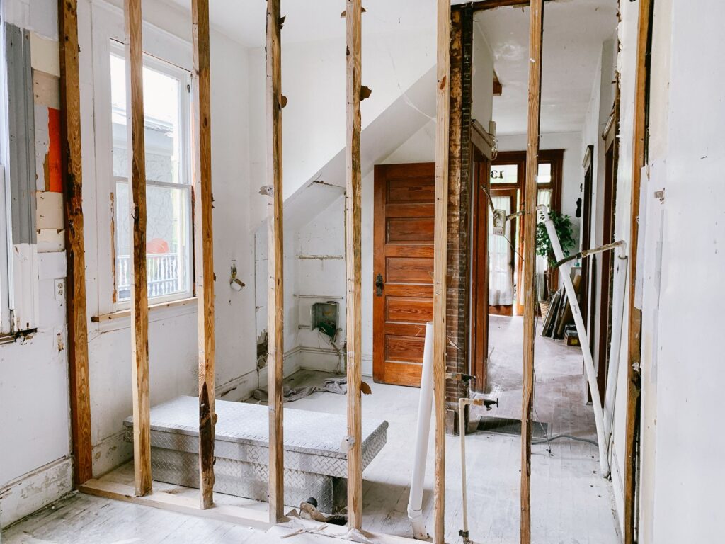 Çatı Katı (Loft) Dönüşümü Vaka Çalışması: 95 m² Ölü Alanı Yaşam Alanına Çevirmek