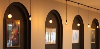 Kafe / Restoran İç Tasarım Projesi: 80 m²’lik Mekânı Marka Deneyimine Dönüştürmek Kafe / Restoran İç Tasarım Projesi: 80 m²'lik Mekânı Marka Deneyimine Dönüştürmek