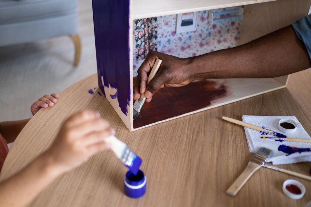 Kendin Yaparak Bütçe Tasarrufu: Ev Dekorasyonunda DIY Projeleri