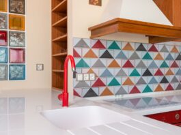 Mutfak Tezgah Arası (Backsplash) Fikirleri: Malzeme ve Tasarım Rehberi Mutfak Tezgah Arası (Backsplash) Fikirleri: Malzeme ve Tasarım Rehberi