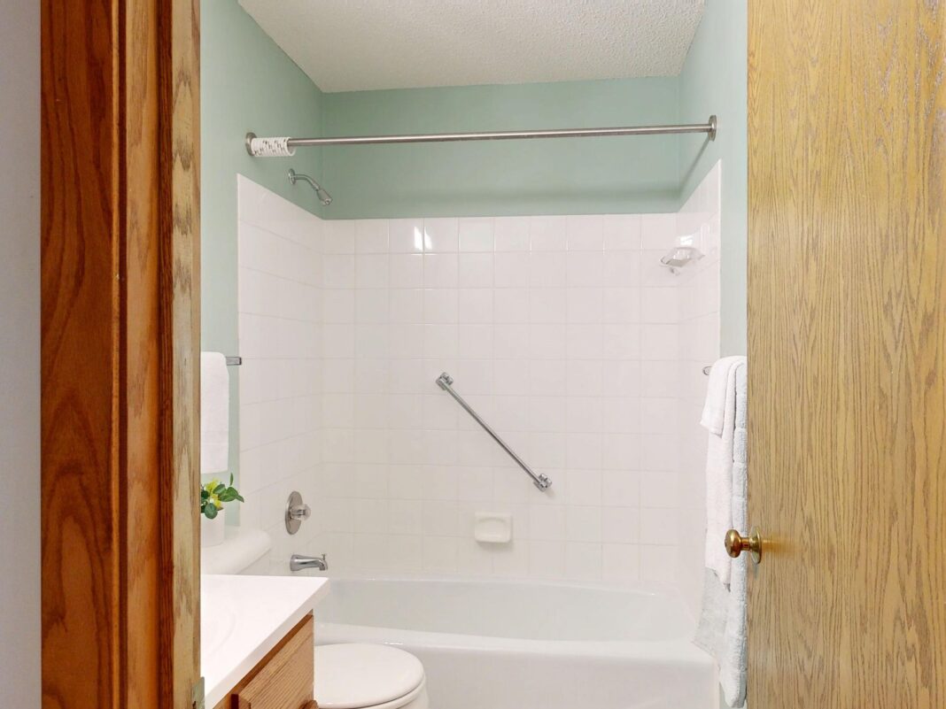 Yaşlı ve Engelli Dostu Banyo Tasarımı Yaşlı ve Engelli Dostu Banyo Tasarımı