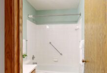 Yaşlı ve Engelli Dostu Banyo Tasarımı Yaşlı ve Engelli Dostu Banyo Tasarımı