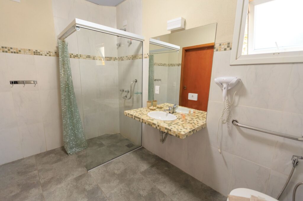 Yaşlı ve Engelli Dostu Banyo Tasarımı